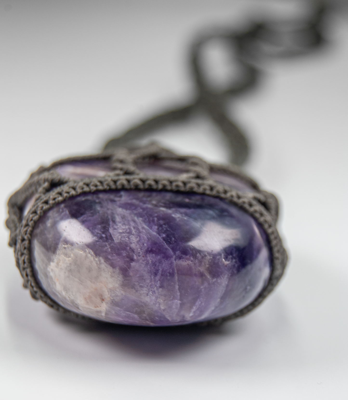 Crown Awakening Amethyst Necklace – Unique Handmade Macramé Pendant
