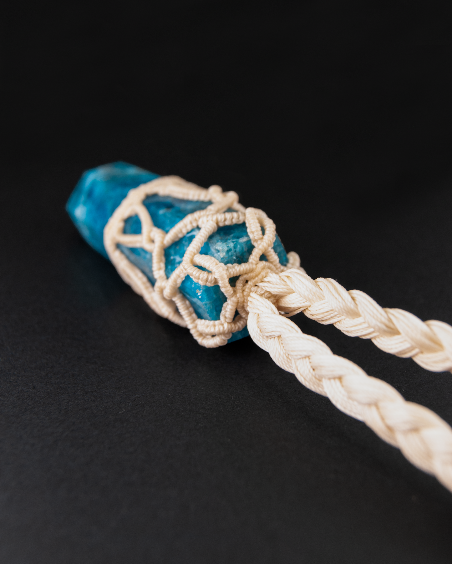 Handcrafted Apatite Necklace – Manifestation, Clarity and Connection