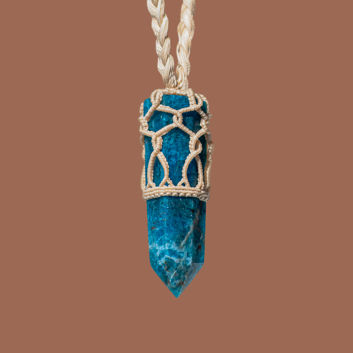 Handcrafted Apatite Necklace – Manifestation, Clarity and Connection